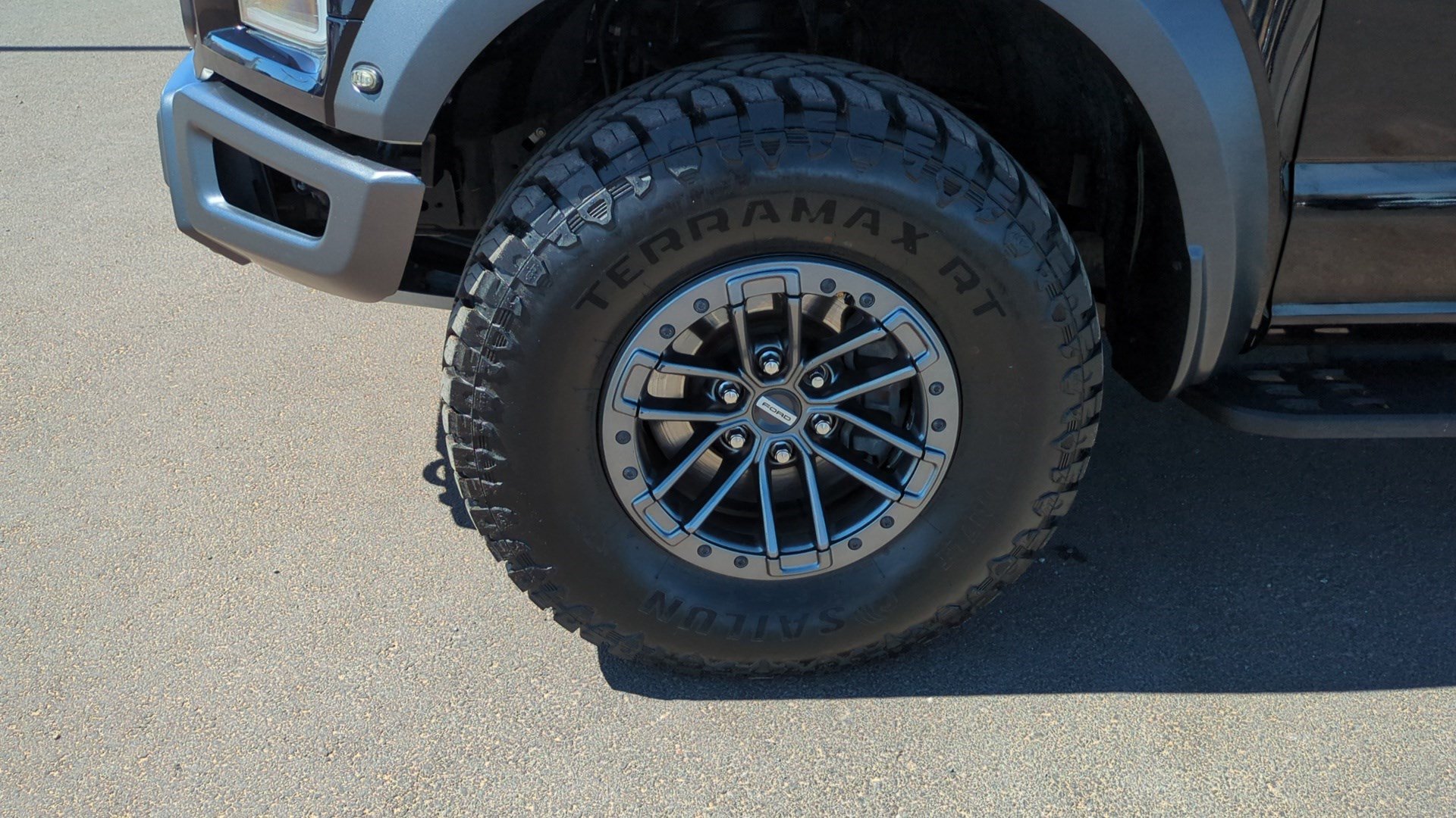 Used 2019 Ford F150 Raptor w/ Equipment Group 802A Luxury AWD/4WD image 10