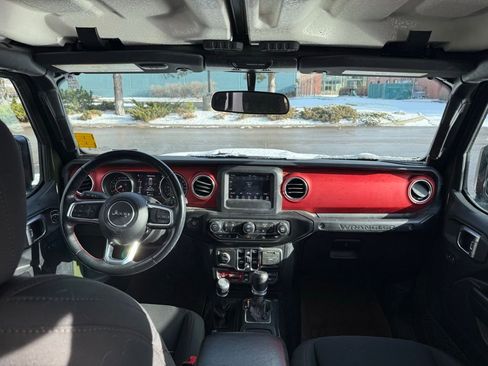 Used 2021 Jeep Wrangler Unlimited Rubicon w/ Cold Weather Group image 23