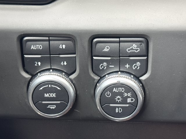 Used 2024 GMC Sierra 1500 AT4X AWD/4WD image 29