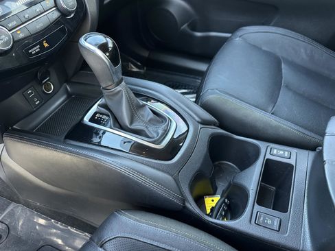 Used 2017 Nissan Rogue Sport SL image 26
