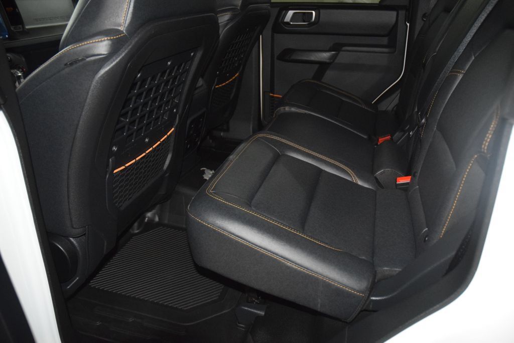 Used 2024 Ford Bronco Badlands AWD/4WD image 40