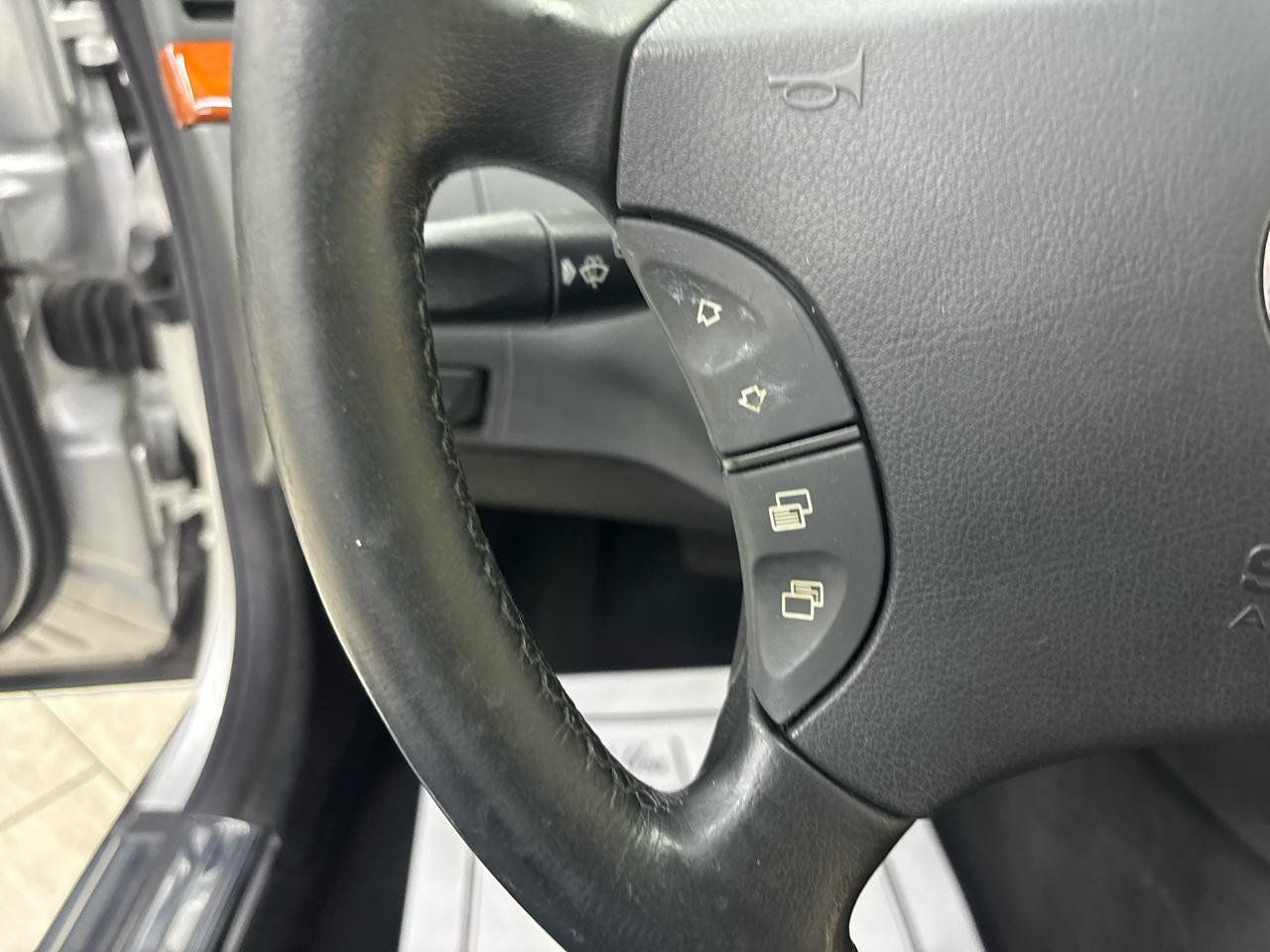 Used 2004 Mercedes-Benz S 430 image 33