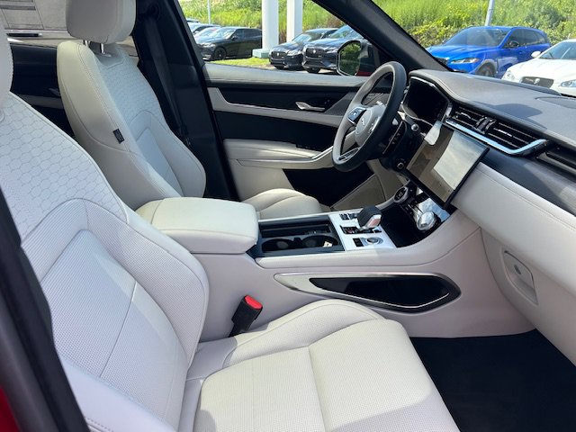 Used 2026 Jaguar F-PACE R-Dynamic S AWD/4WD image 23