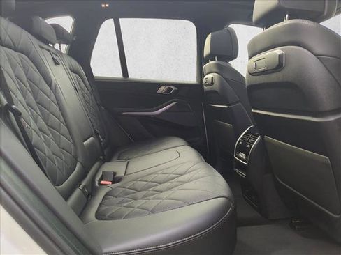 Used 2024 BMW X5 xDrive40i image 25