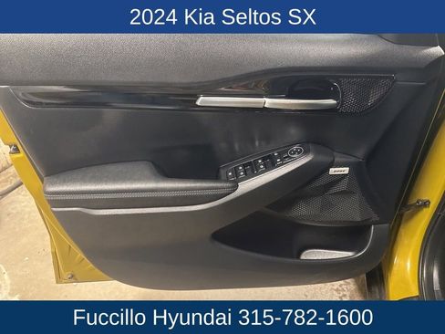 Used 2024 Kia Seltos SX image 11