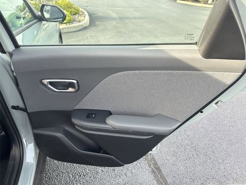 New 2025 Kia K4 EX image 24