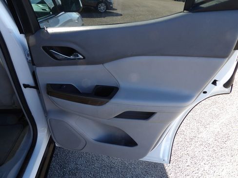 Used 2018 GMC Acadia SLE w/ Driver Alert Package I FWD image 13
