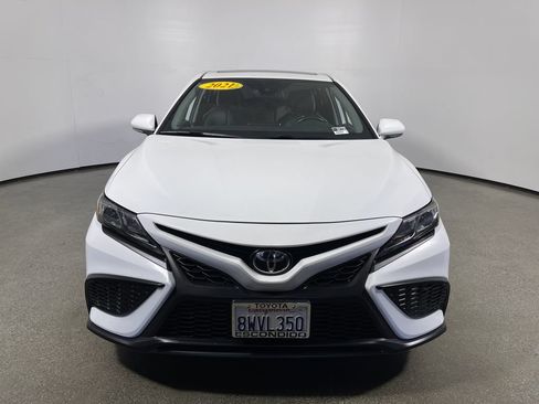 Certified 2021 Toyota Camry SE w/ Convenience Package FWD image 8