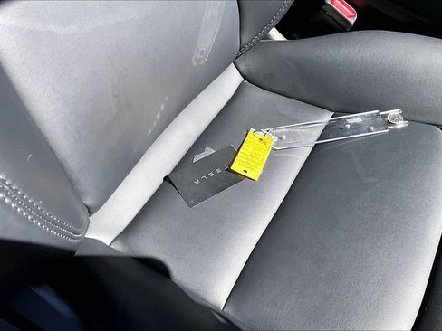 Used 2023 Tesla Model 3 Performance image 14