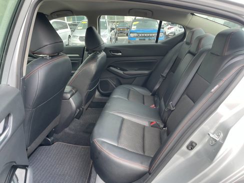 Used 2024 Nissan Altima 2.5 SR FWD image 14