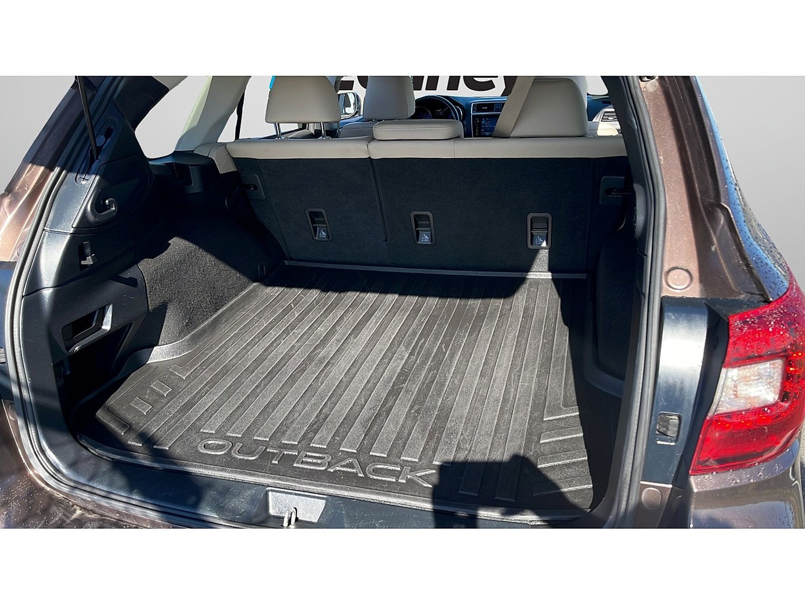 Used 2019 Subaru Outback 2.5i Limited AWD/4WD image 28