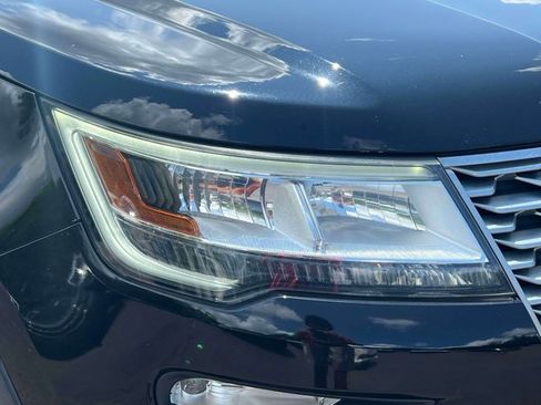 Used 2019 Ford Explorer Platinum AWD/4WD image 12