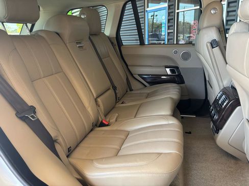 Used 2017 Land Rover Range Rover HSE image 30