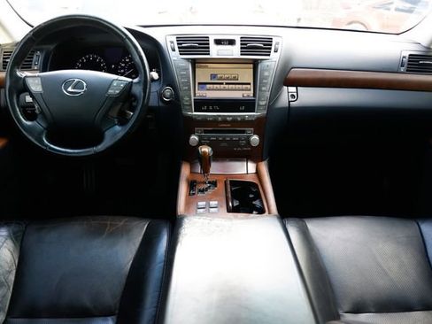 Used 2011 Lexus LS 460 4dr Sedan RWD image 26