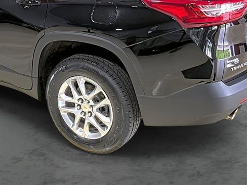 Used 2020 Chevrolet Traverse LS w/ LPO, Floor Liner Package AWD/4WD image 11