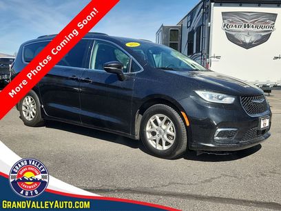 Used 2022 Chrysler Pacifica Touring-L