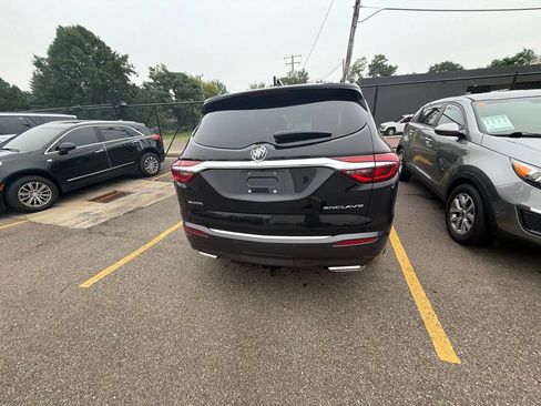 Used 2018 Buick Enclave Essence w/ Trailering Package FWD image 7
