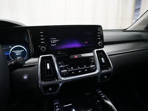 Certified 2023 Kia Sorento SX image 6