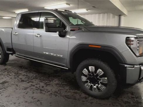 New 2026 GMC Sierra 2500 Denali w/ Denali Reserve Package image 2