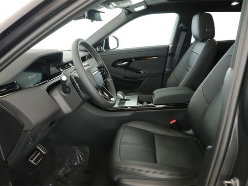 New 2024 Land Rover Range Rover Evoque Dynamic SE image 17