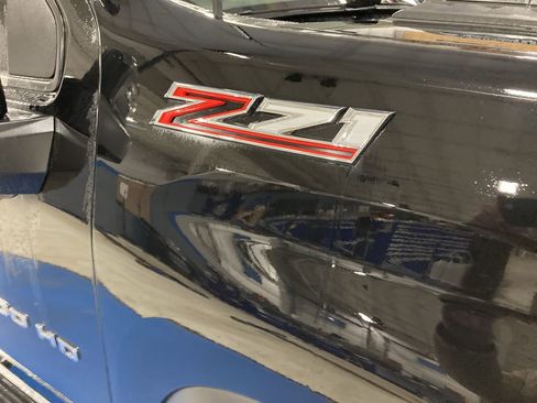 Used 2021 Chevrolet Silverado 2500 LTZ w/ Z71 Chrome Sport Edition image 10