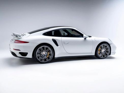 Used 2014 Porsche 911 Turbo S AWD/4WD image 22