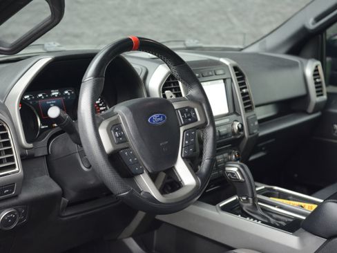 Used 2018 Ford F150 Raptor w/ Equipment Group 802A Luxury AWD/4WD image 4