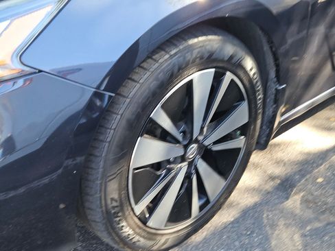 Used 2019 Nissan Altima 2.5 SV image 4