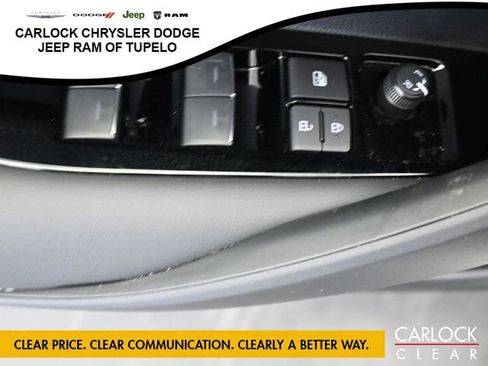 Used 2024 Toyota Camry SE image 19