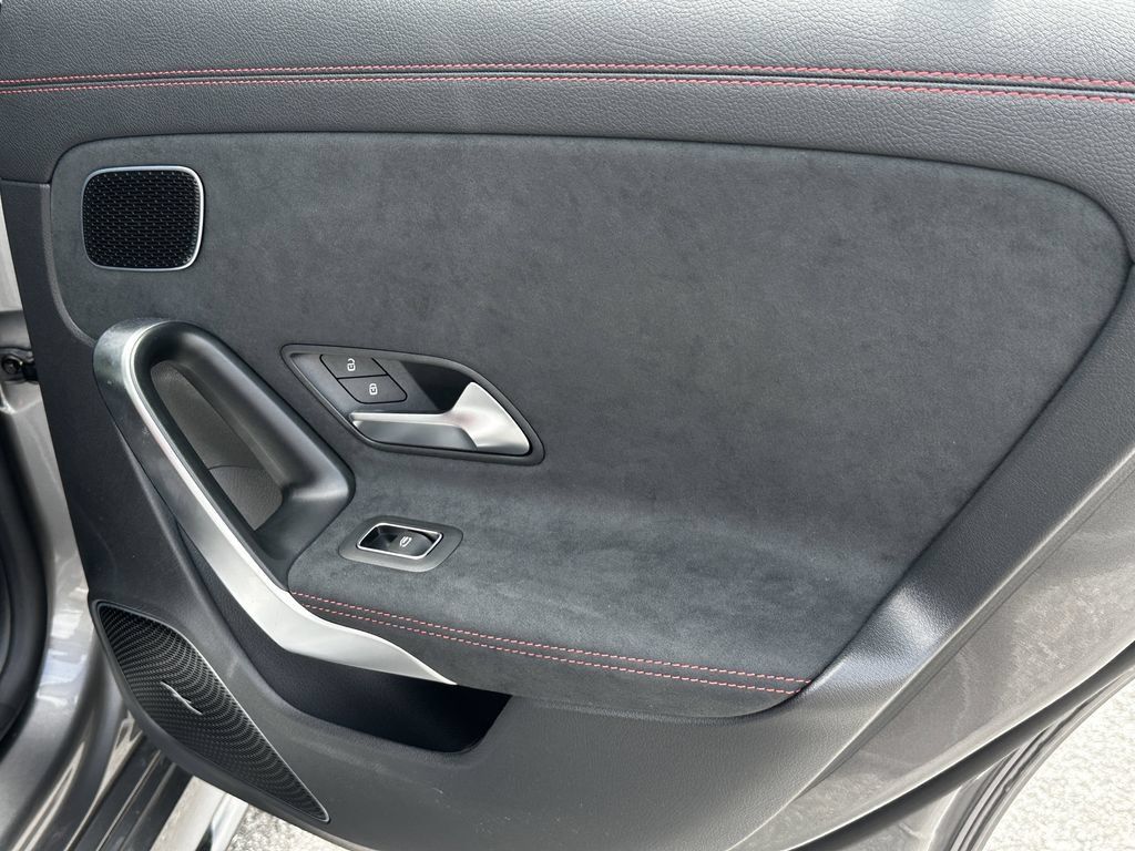 New 2025 Mercedes-Benz CLA 35 AMG 4MATIC image 19