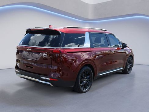 Certified 2024 Kia Carnival SX Prestige FWD image 8