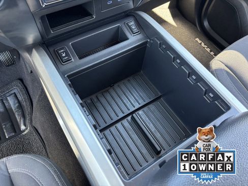 Used 2023 Nissan Titan SV w/ SV Convenience Package RWD image 26