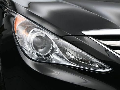 Used 2013 Hyundai Sonata Limited image 11