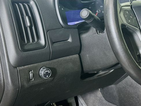 Used 2019 Chevrolet Colorado LT image 16