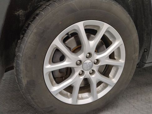 Used 2016 Jeep Cherokee Latitude w/ Cold Weather Group image 31