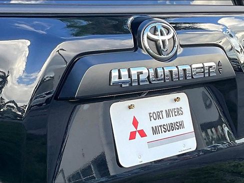 Used 2024 Toyota 4Runner TRD Off-Road Premium image 19