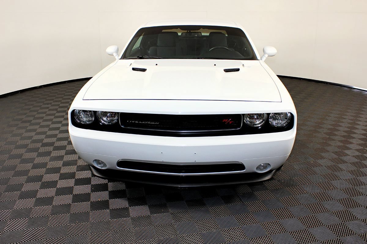 Used 2012 Dodge Challenger R/T RWD image 3