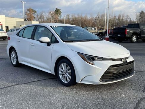 Used 2023 Toyota Corolla LE w/ LE Convenience Package image 7