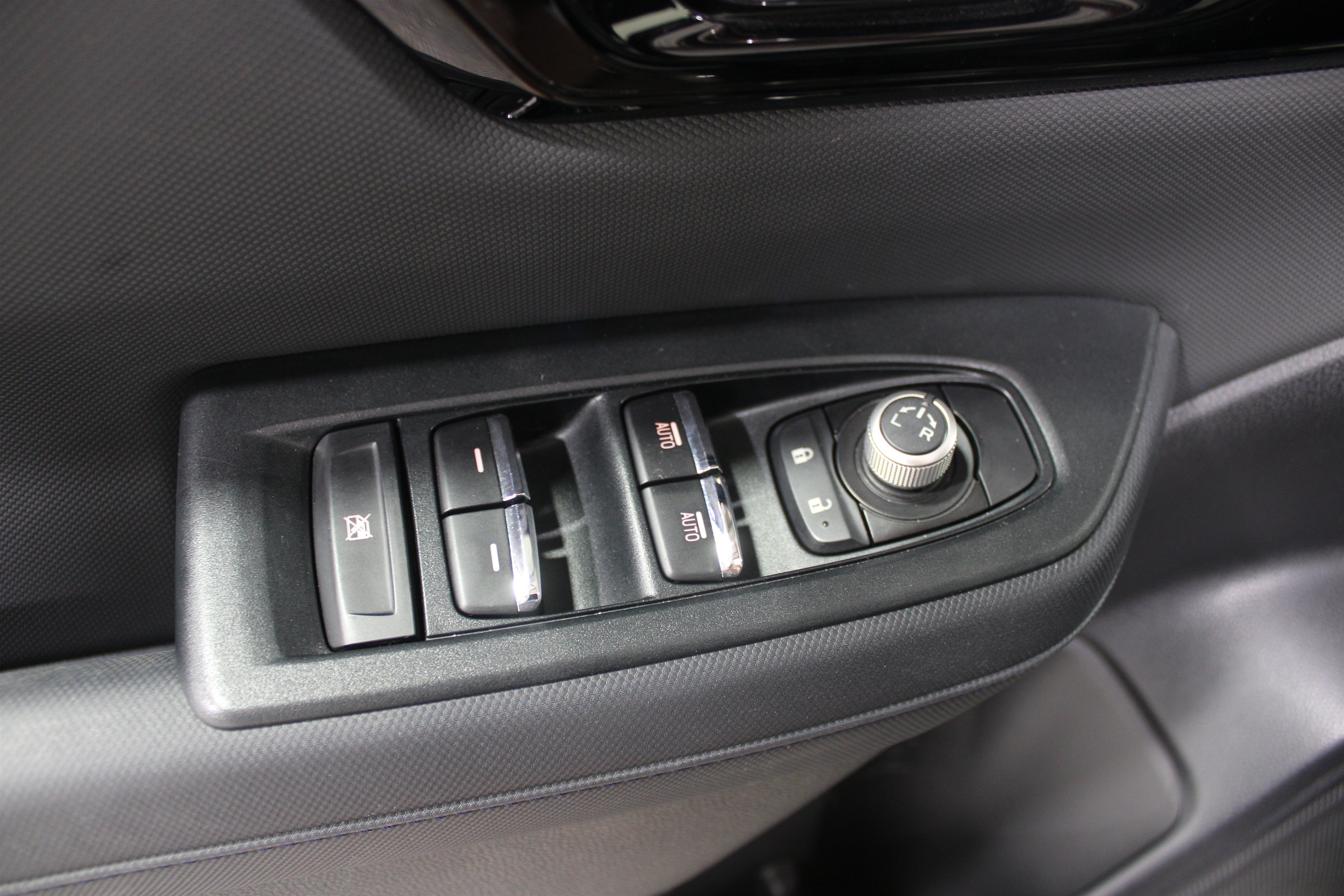 Certified 2025 Subaru Forester Limited AWD/4WD image 16