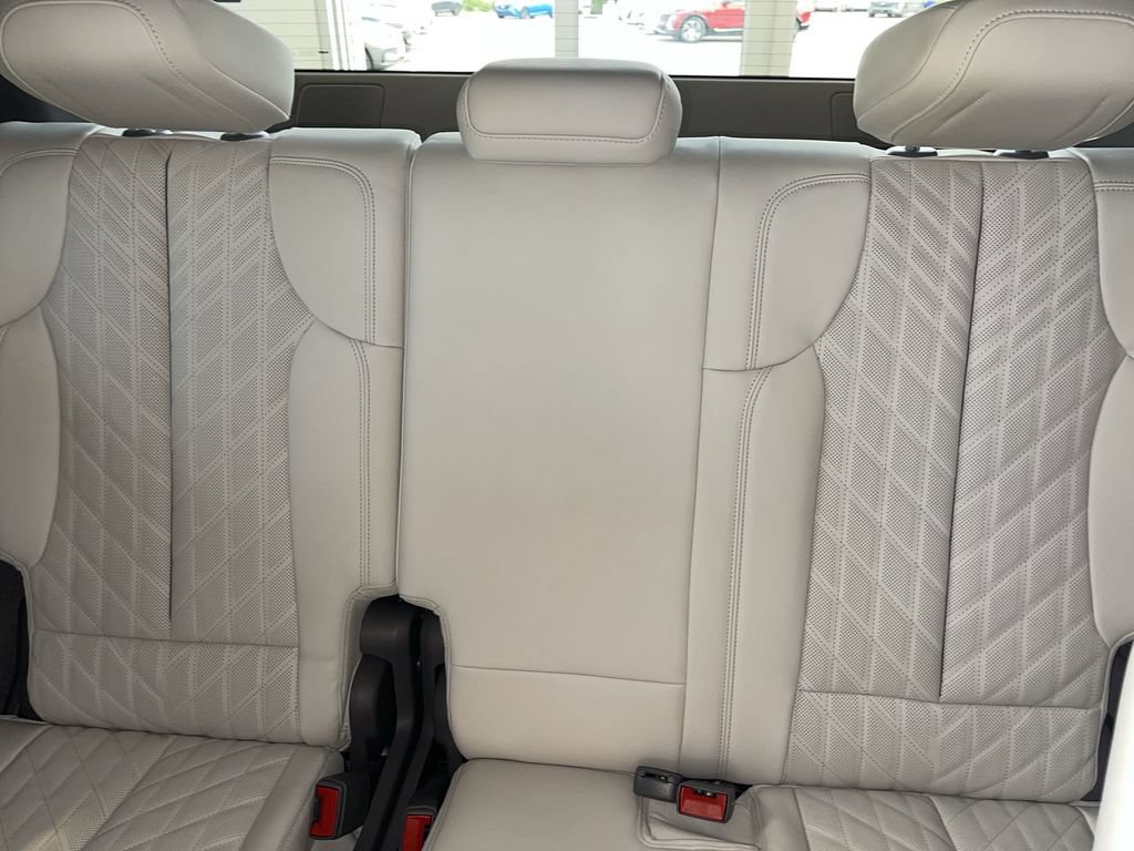 New 2026 Cadillac Escalade IQ Luxury 1 w/ LPO, Floor Liner Package AWD/4WD image 38