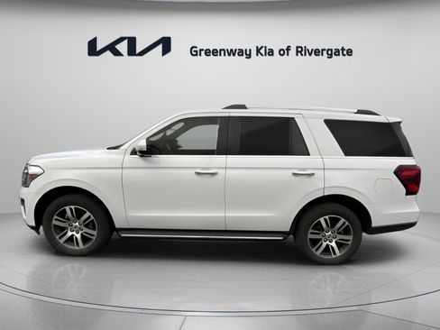 Used 2023 Ford Expedition Limited image 4