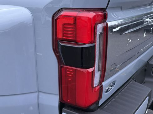 New 2026 Ford F450 Platinum w/ Platinum Plus Package AWD/4WD image 18