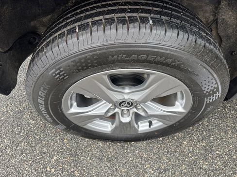 Used 2024 Toyota RAV4 XLE image 24