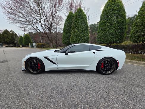 Used 2017 Chevrolet Corvette Stingray Coupe image 2