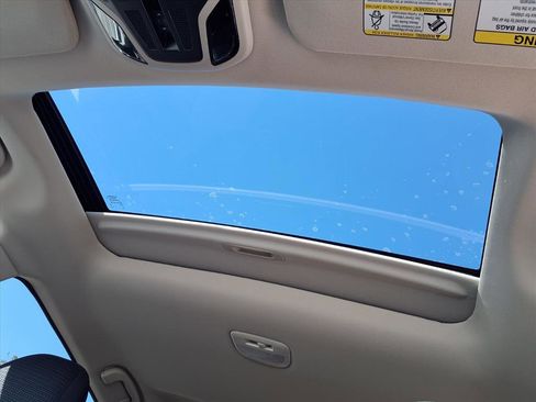 Certified 2025 Subaru Outback Premium image 5