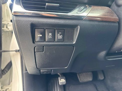 Used 2014 Toyota Avalon XLE Touring FWD image 14