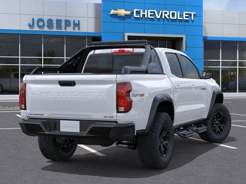 New 2026 Chevrolet Colorado ZR2 w/ Midnight Edition AWD/4WD image 3