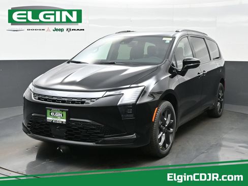 New 2027 Chrysler Pacifica Limited AWD/4WD image 1