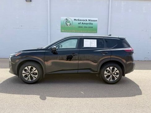 Used 2022 Nissan Rogue SV FWD image 9