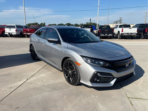 Used 2021 Honda Civic Sport image 2